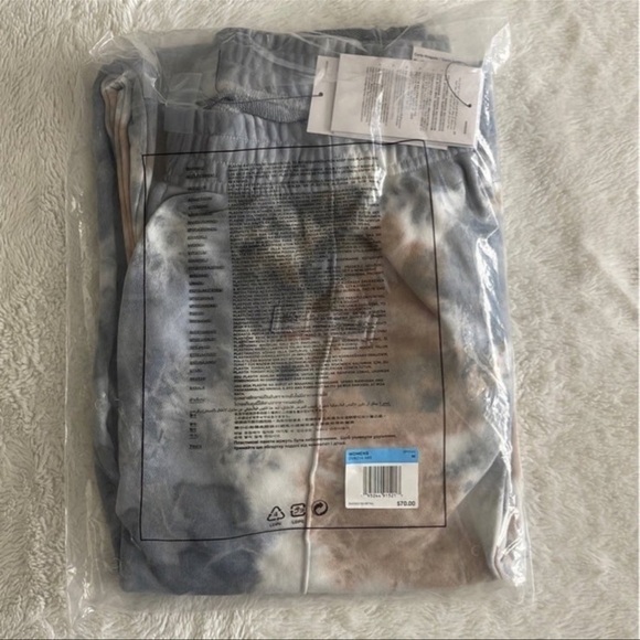 (NWT) Nike Loose Fit Tie Dye Cuffed Sweatpants in Slate Blue, Medium - Picture 7 of 16